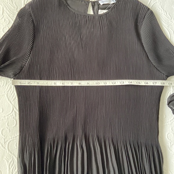 🆕 Point Zero Balloon-Sleeve Pleated Mini Dress - Picture 10 of 12